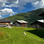 Casa Ucliva - Charming Alpine Getaway In The Heart Of The Swiss Alps