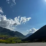 Appartamento Casa Ucliva - Charming Alpine Getaway In The Heart Of The Swiss Alps Rueras