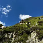 Casa Ucliva - Charming Alpine Getaway In The Heart Of The Swiss Alps * Rueras
