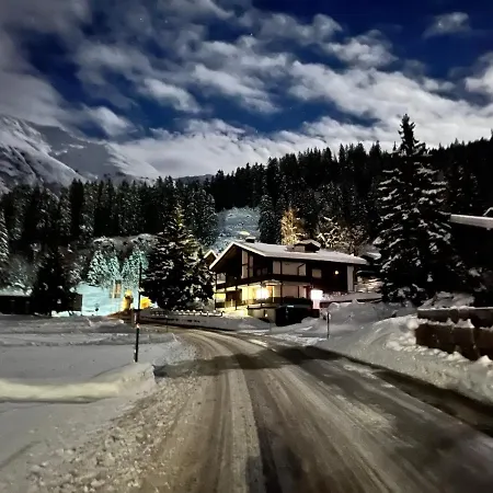 Casa Ucliva - Charming Alpine Getaway In The Heart Of The Swiss Alps Appartement Rueras