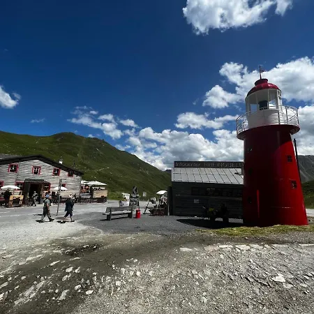 Casa Ucliva - Charming Alpine Getaway In The Heart Of The Swiss Alps Rueras