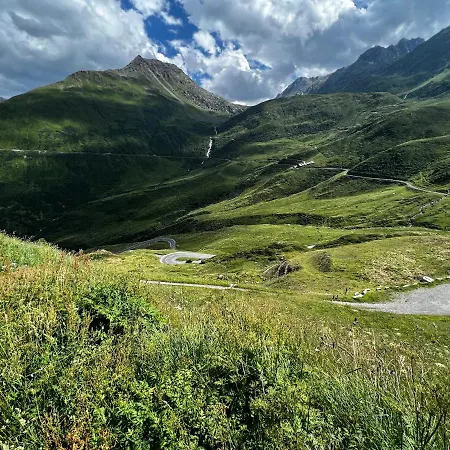 Casa Ucliva - Charming Alpine Getaway In The Heart Of The Swiss Alps Rueras