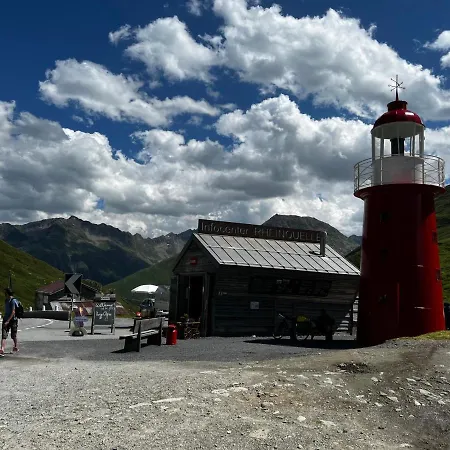 Casa Ucliva - Charming Alpine Getaway In The Heart Of The Swiss Alps Rueras