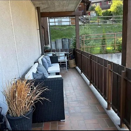 Casa Ucliva - Charming Alpine Getaway In The Heart Of The Swiss Alps Lägenhet Rueras