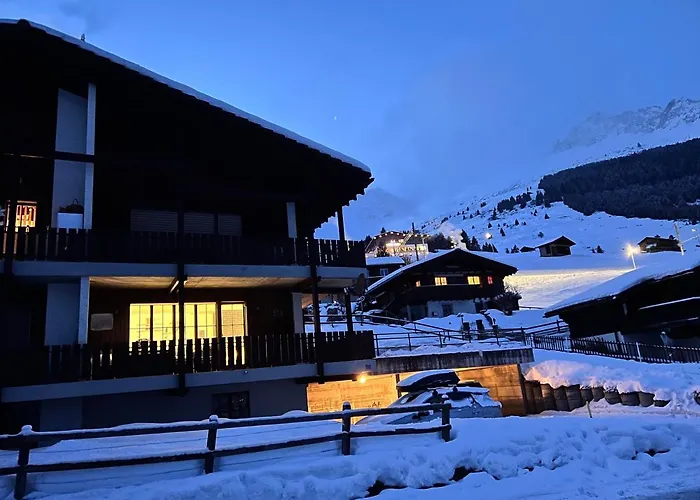 Casa Ucliva - Charming Alpine Getaway In The Heart Of The Swiss Alps Apartmán