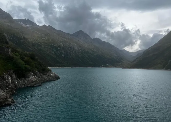 Casa Ucliva - Charming Alpine Getaway In The Heart Of The Swiss Alps * Rueras