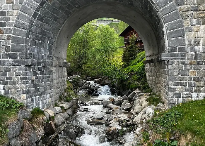 Apartmán Casa Ucliva - Charming Alpine Getaway In The Heart Of The Swiss Alps Rueras