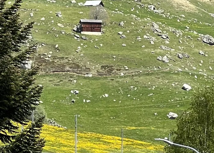 Casa Ucliva - Charming Alpine Getaway In The Heart Of The Swiss Alps Appartement *