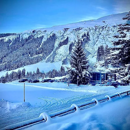 Lejlighed Casa Ucliva - Charming Alpine Getaway In The Heart Of The Swiss Alps *