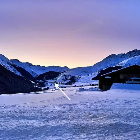 Lejlighed Casa Ucliva - Charming Alpine Getaway In The Heart Of The Swiss Alps Rueras