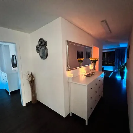 Casa Ucliva - Charming Alpine Getaway In The Heart Of The Swiss Alps Lejlighed Rueras