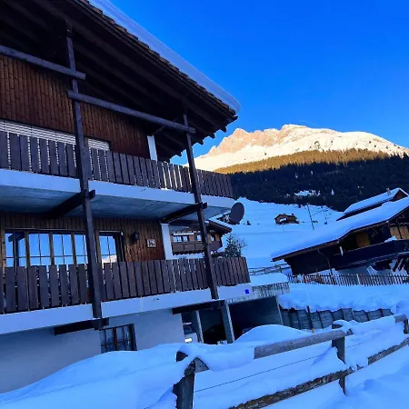 Lejlighed Casa Ucliva - Charming Alpine Getaway In The Heart Of The Swiss Alps