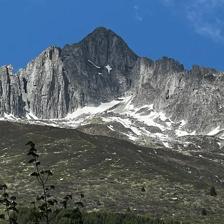Casa Ucliva - Charming Alpine Getaway In The Heart Of The Swiss Alps