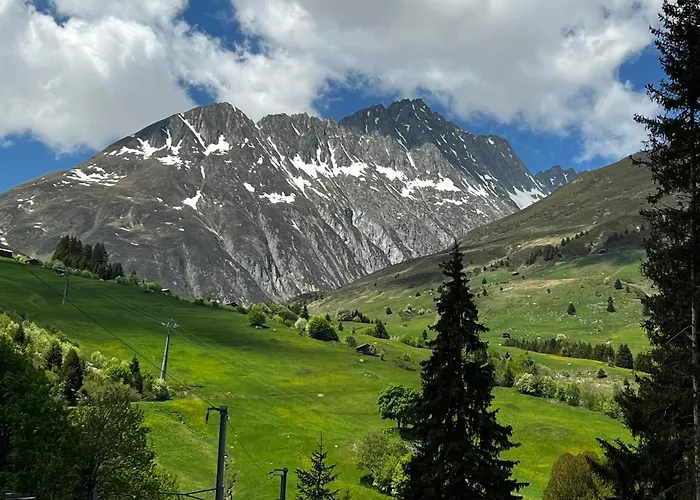 Apartamento Casa Ucliva - Charming Alpine Getaway In The Heart Of The Swiss Alps *