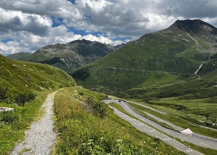 Casa Ucliva - Charming Alpine Getaway In The Heart Of The Swiss Alps *