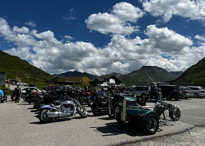 Casa Ucliva - Charming Alpine Getaway In The Heart Of The Swiss Alps *