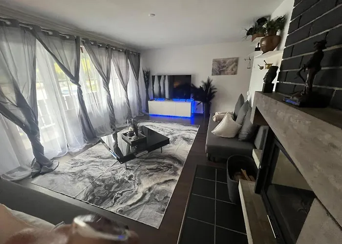 Casa Ucliva - Charming Alpine Getaway In The Heart Of The Swiss Alps Apartamento