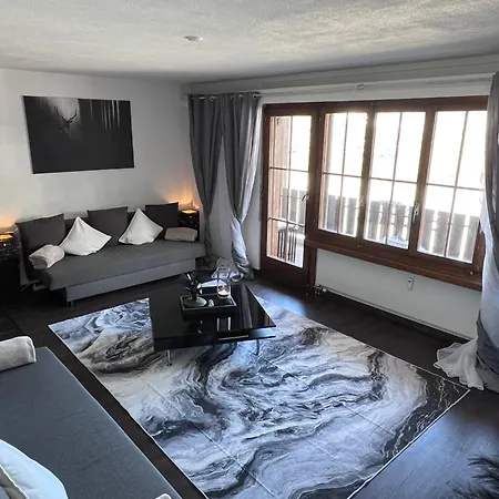 Daire Casa Ucliva - Charming Alpine Getaway In The Heart Of The Swiss Alps *