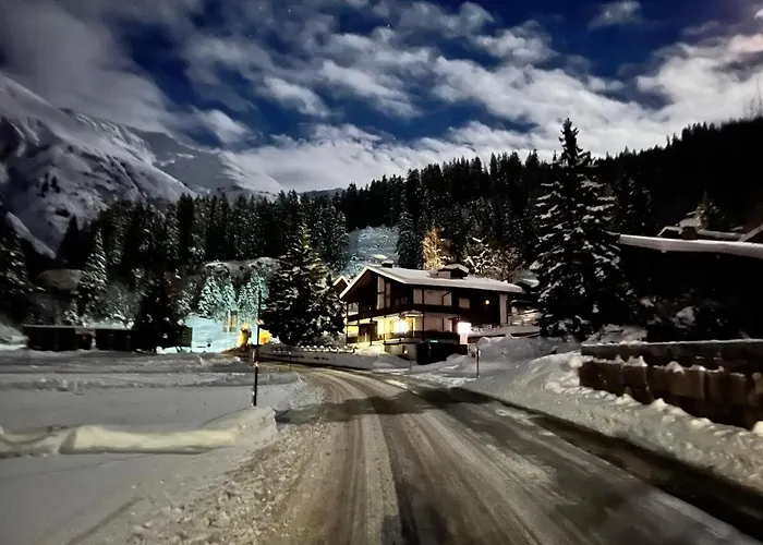 Casa Ucliva - Charming Alpine Getaway In The Heart Of The Swiss Alps Apartman Rueras