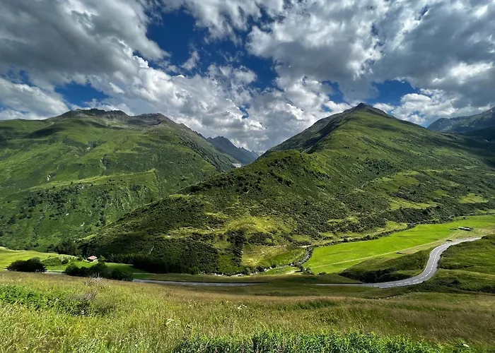 Casa Ucliva - Charming Alpine Getaway In The Heart Of The Swiss Alps Apartman *