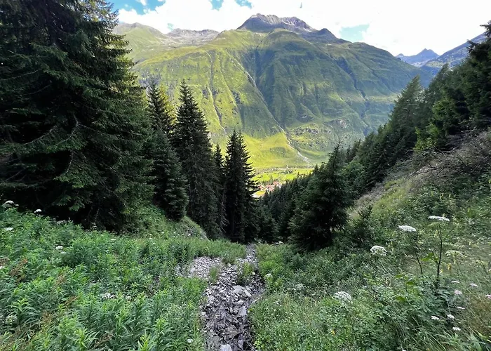 Apartman Casa Ucliva - Charming Alpine Getaway In The Heart Of The Swiss Alps *