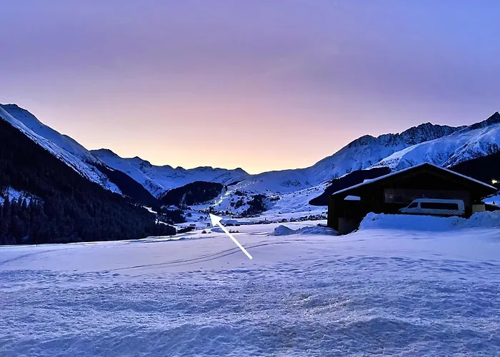 Apartman Casa Ucliva - Charming Alpine Getaway In The Heart Of The Swiss Alps Rueras